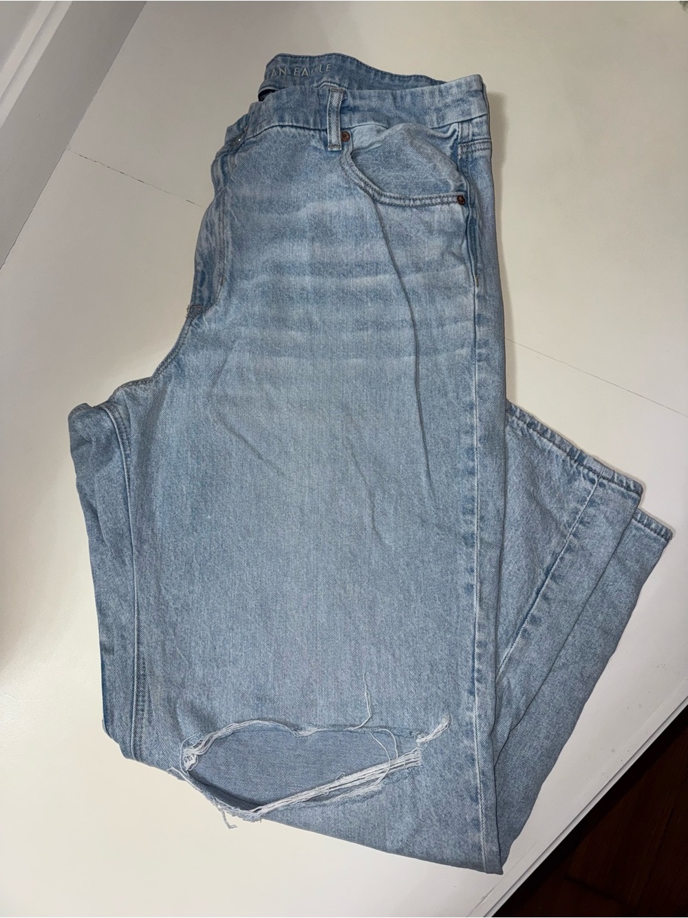 American Eagle Outfitters Light Wash Curvy Super High-Rise Baggy Straight Jeans